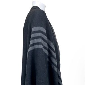 BB Dakota Reversible Poncho Wrap
